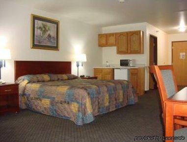Super 8 By Wyndham Galva Hotel Luaran gambar