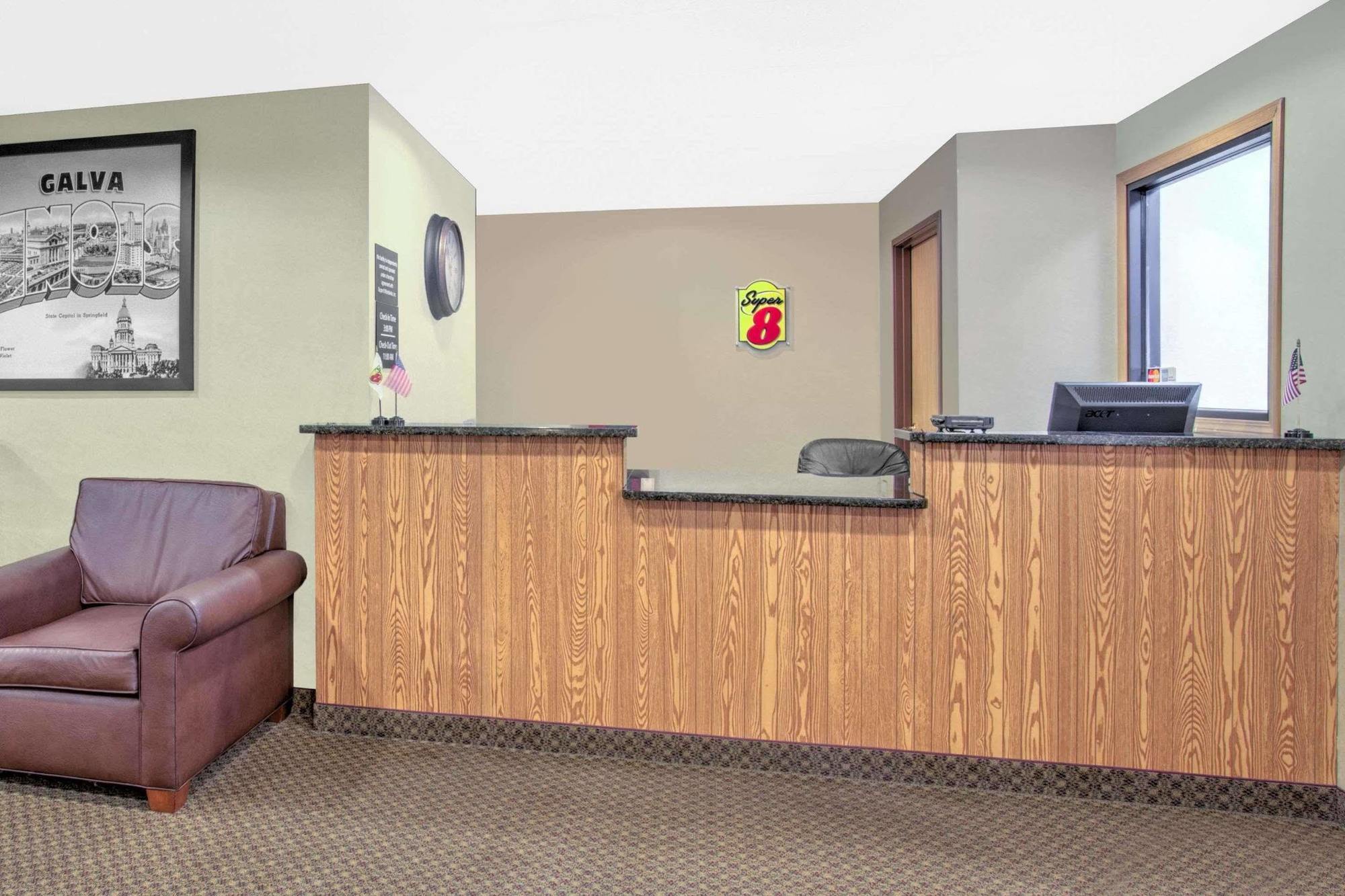Super 8 By Wyndham Galva Hotel Luaran gambar
