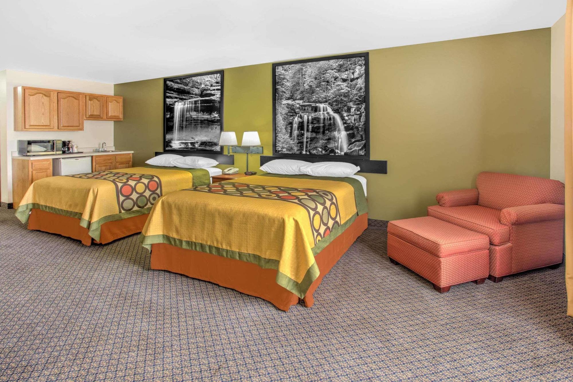 Super 8 By Wyndham Galva Hotel Luaran gambar